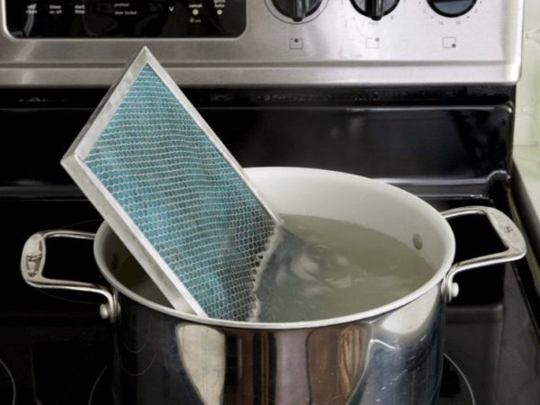 أسهل طريقة لتنظيف فلتر شفاط المطبخ